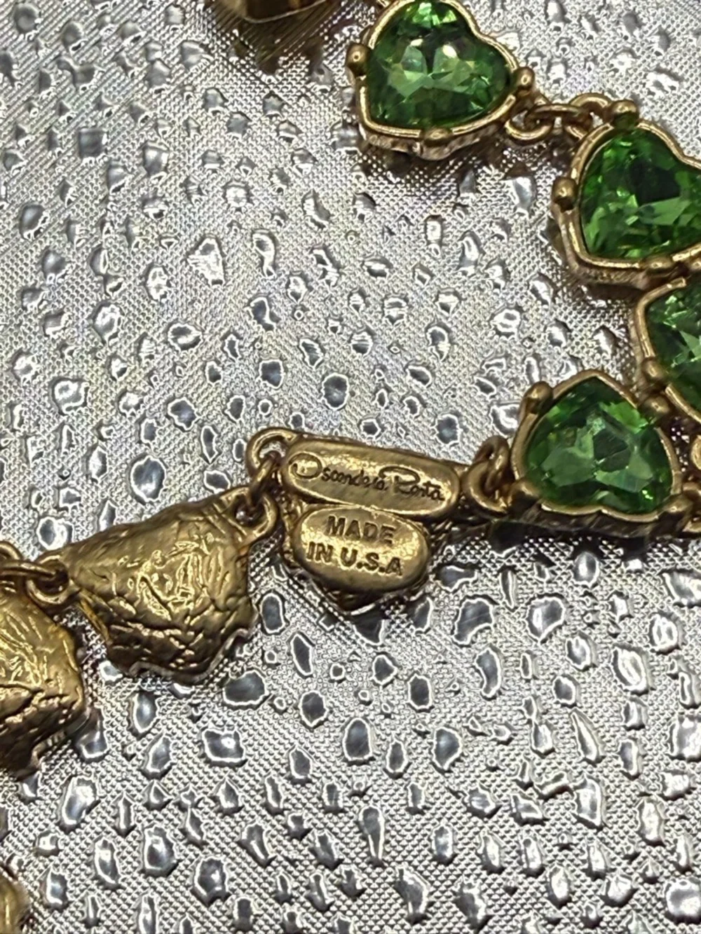 Oscar de la Renta Love Heart Green Necklace